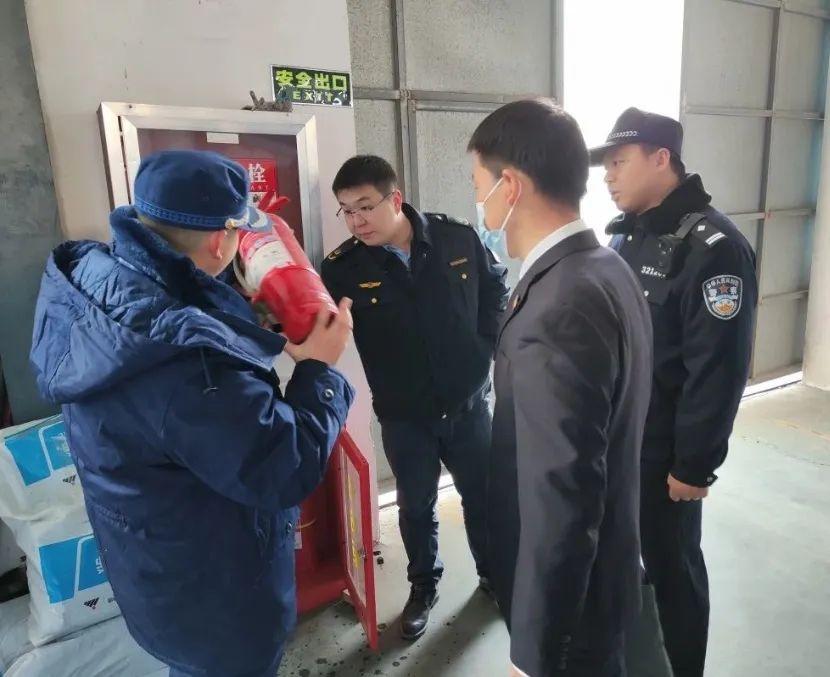 化工公司網站模板,化工公司網頁模板,響應式模板,網站制作,網站建站 圖片